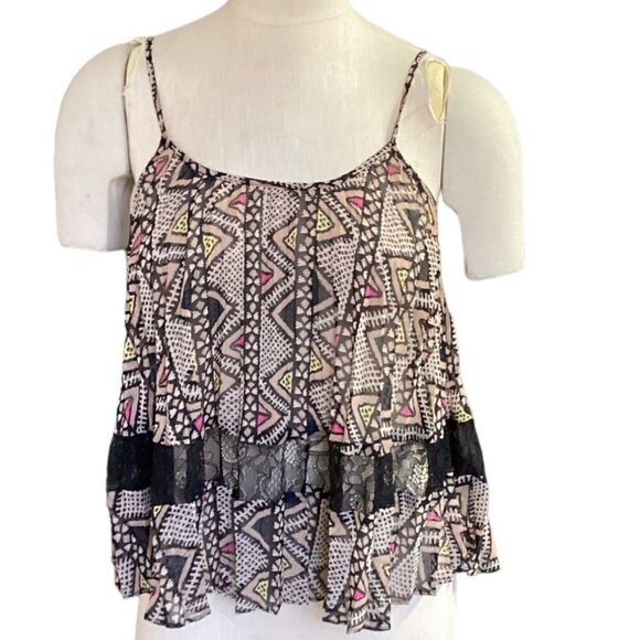 NWT BCBGeneration BOHO Chiffon Lace Tribal Swing Tank Top XS 148C - Picture 3 of 10